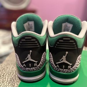 Pine green Jordan 3’s (Worn twice)